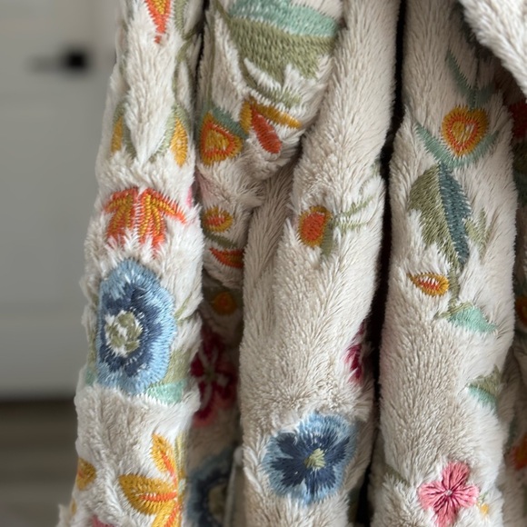 NWT Johnny Was Biya Cream Faux Fur Hooded Coat - Picture 2 of 11